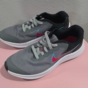 Nike Star Runner 3 Size Y4.5